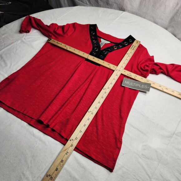 Multiples Womens Size M Petite  Red Long Sleeve v neck top blouse New -23 - Picture 6 of 10
